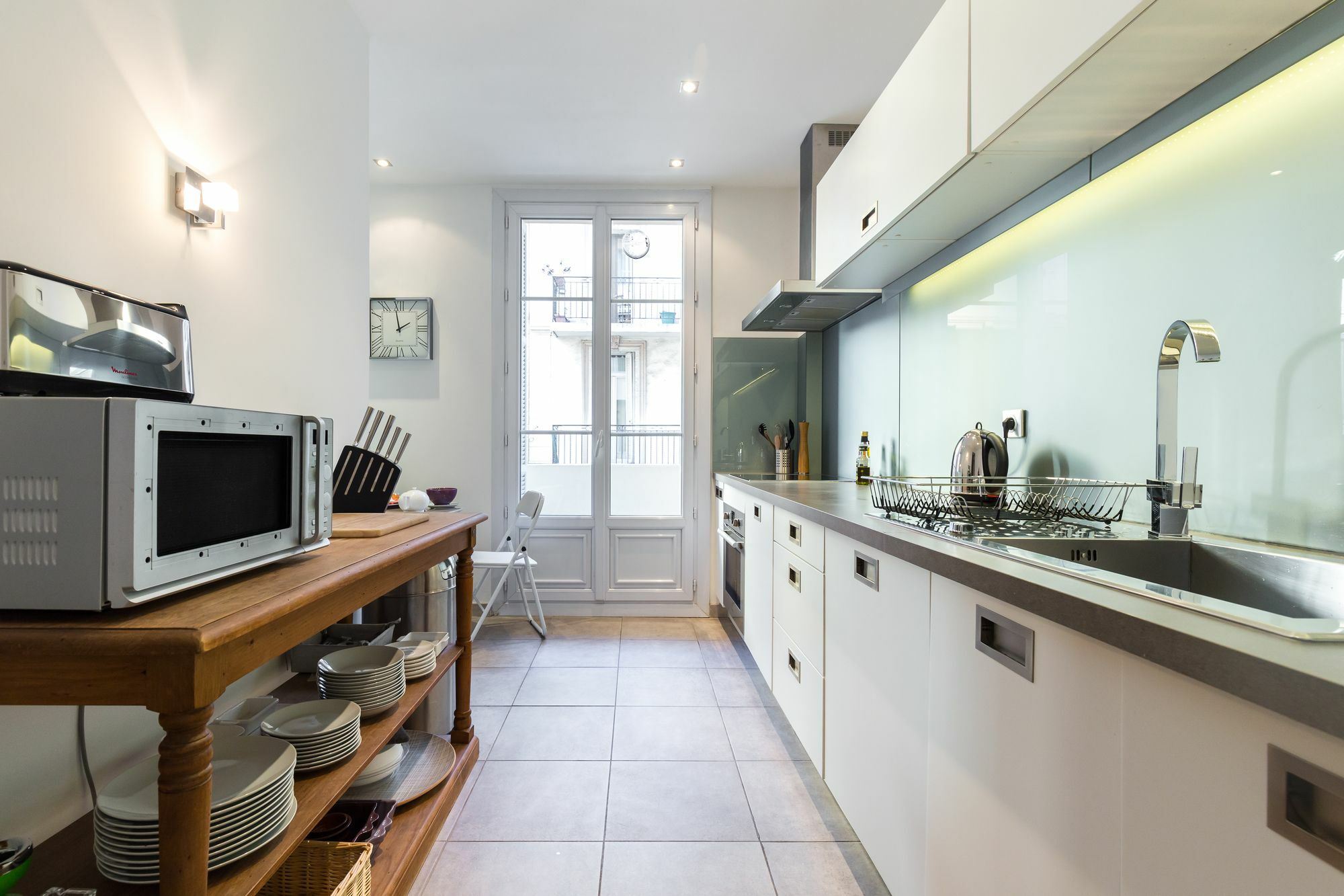 Centrally Located Modern 2 Bed Apartment In Cannes With Aircon And High Ceilings And Modern Design 696 外观 照片