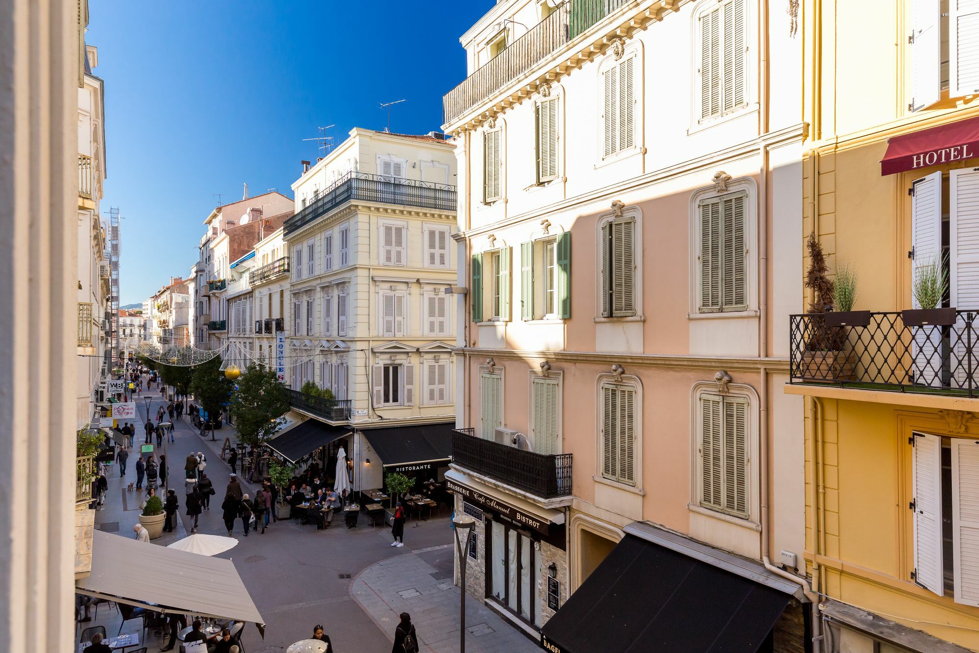 Centrally Located Modern 2 Bed Apartment In Cannes With Aircon And High Ceilings And Modern Design 696 外观 照片
