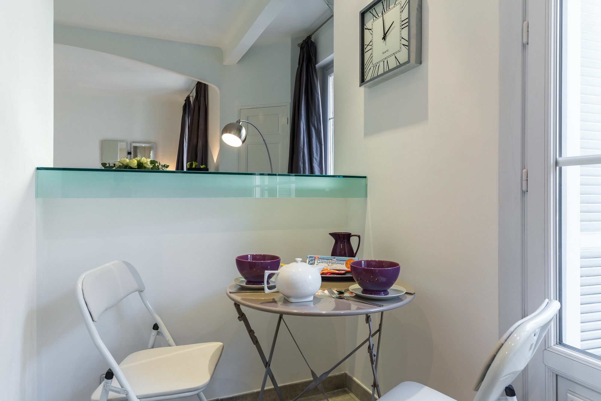 Centrally Located Modern 2 Bed Apartment In Cannes With Aircon And High Ceilings And Modern Design 696 外观 照片